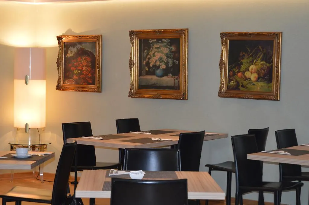 ****  Hotel 3K Barcelona Lisbon Portugal